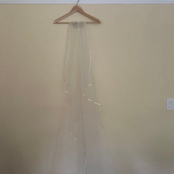 Scalloped Wedding Veil